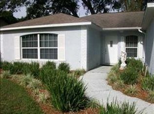 6617 Foxmoor Dr, Zephyrhills, FL 33542