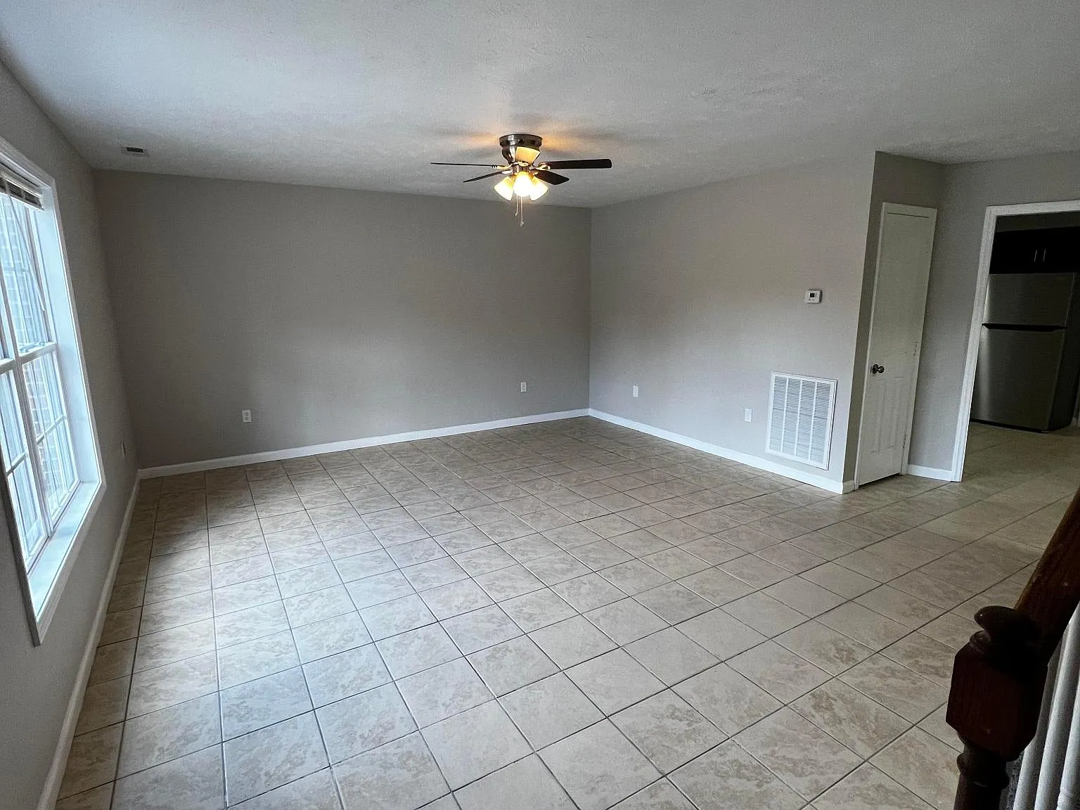 2 bed, 1.5 bath, 1200 sqft, $890 — Photo 4