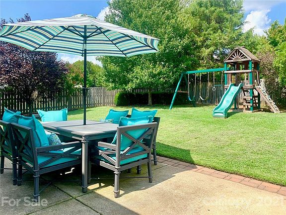 2nd image of 4813 Asherton Pl NW