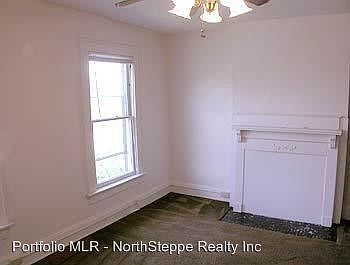 3rd image of 1659 Summit St #1661-B