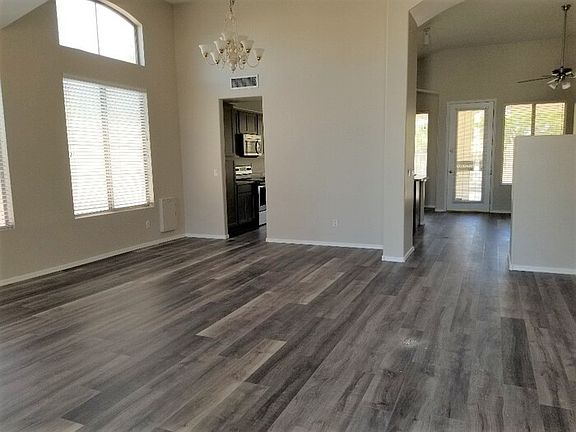 3rd image of 2960 S Arroyo Dr
