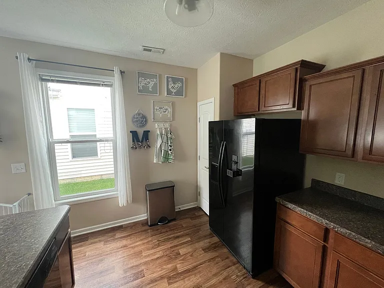 6180 Witherbee Dr — Photo 22