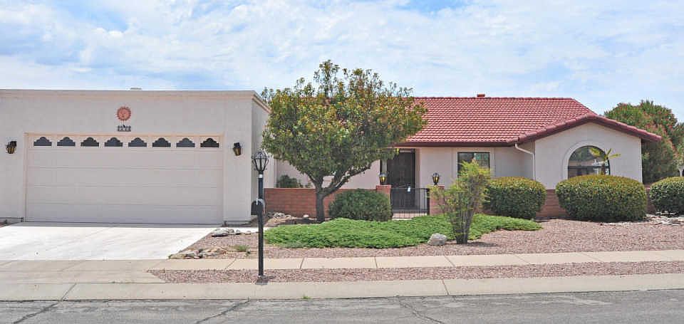 1st image of 121 W Calle Frambuesa