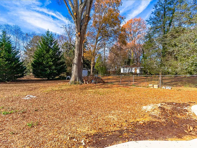 1007 Grayland St #A — Photo 5