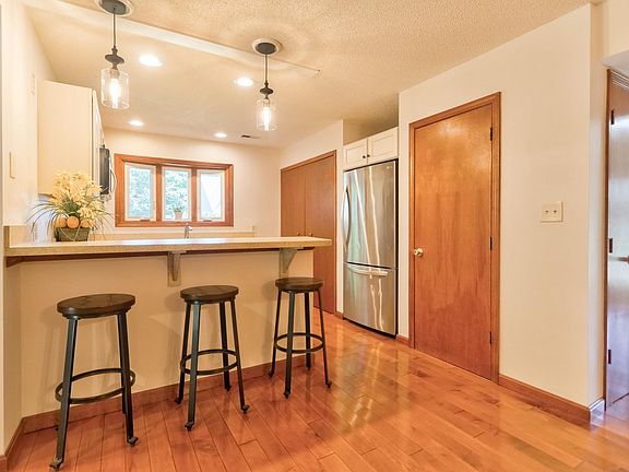 4th image of 5797 Jeffrey Ln