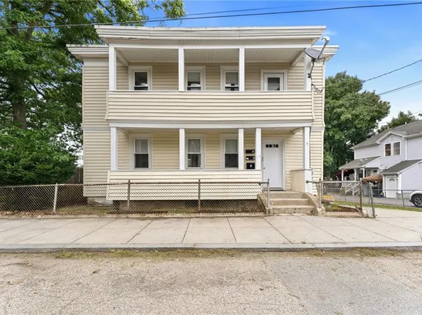 9 Octavia St, Providence, RI 02909