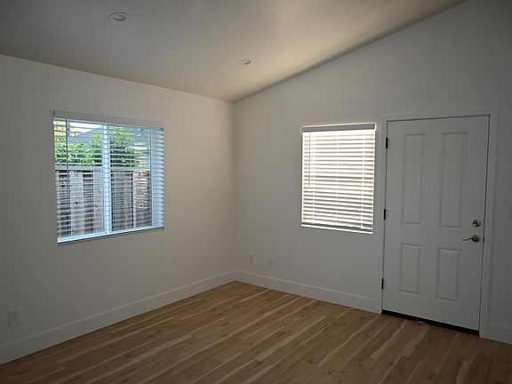 2nd image of 2146 Holmes Ave