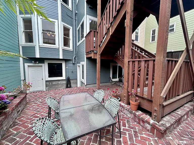 816 Stanyan St — Photo 25