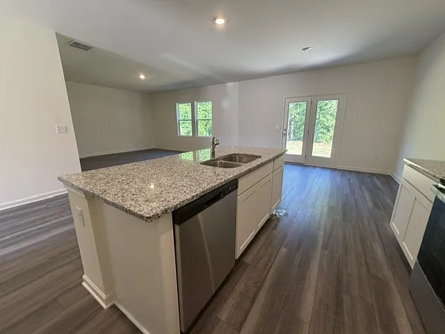 288 Silverton Dr — Photo 5