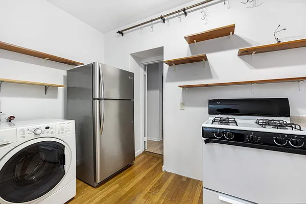 Sold by Compass | media 7