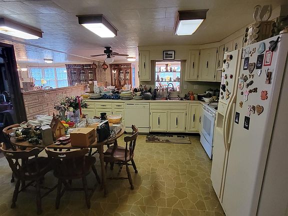 4th image of 119 Woodford Dr