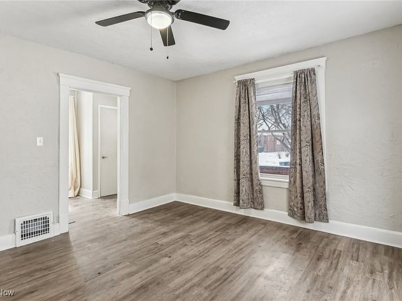 5th image of 1727 E 33rd St