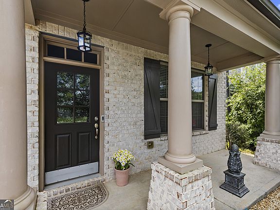 5th image of 403 Boyd Ct