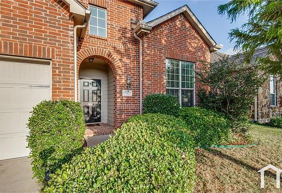 3rd image of 520 Hummingbird Dr