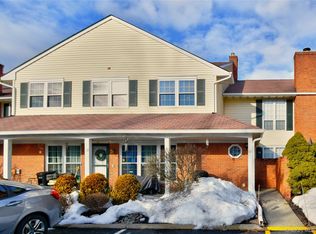 60 The Rise, Warwick, NY 10990