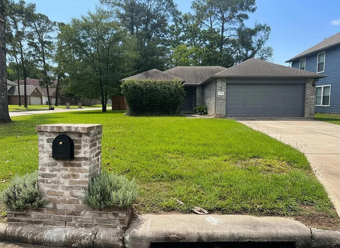 3 bed, 2.0 bath, 1470 sqft, $2,300 — Photo 3