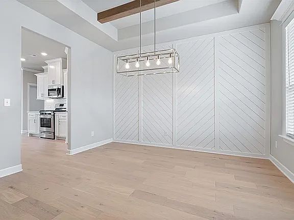 3rd image of 2213 Abbott Ln