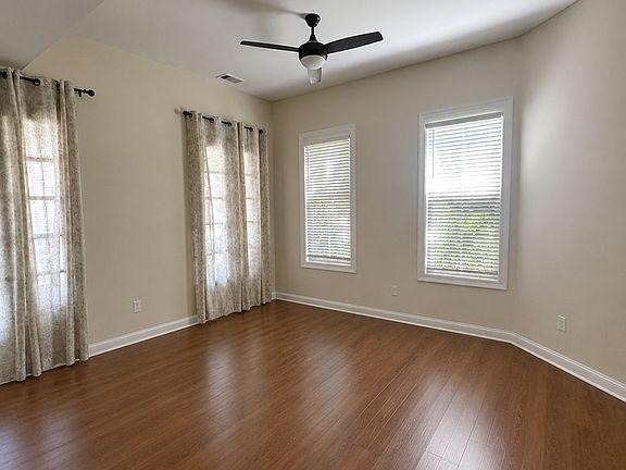 4th image of 211 W Henry St