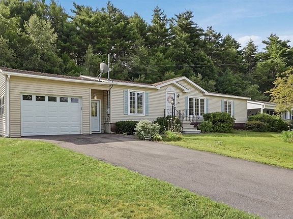 2nd image of 33 Bayberry Dr