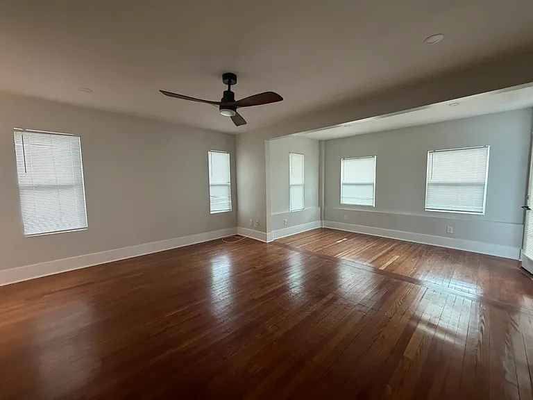 2101 Auburn St S — Photo 14