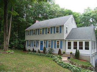 19 White Oaks Ln, Madison, CT 06443