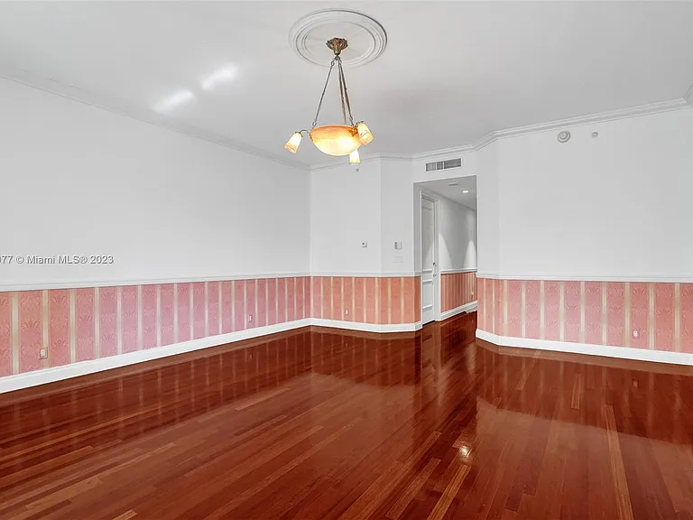 20165 NE 39th Pl #403 — Photo 12