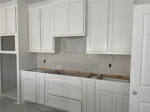 3rd image of 4126 Azali Dr