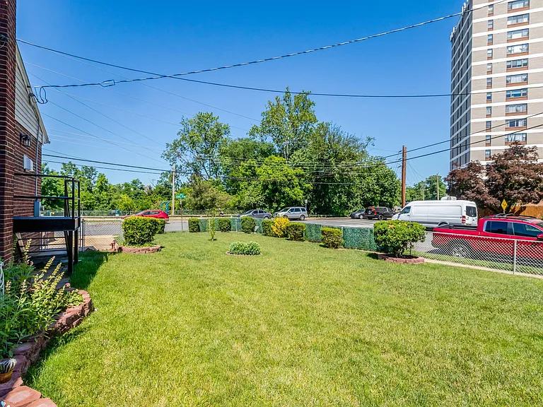 4519 Holmes Run Pkwy — Photo 32