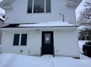132 4th St #2, Old Town, ME 04468