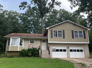 221 Fernwood Ct, Alpharetta, GA 30004