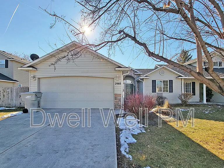 2903 E Ohio Ave — Photo 1