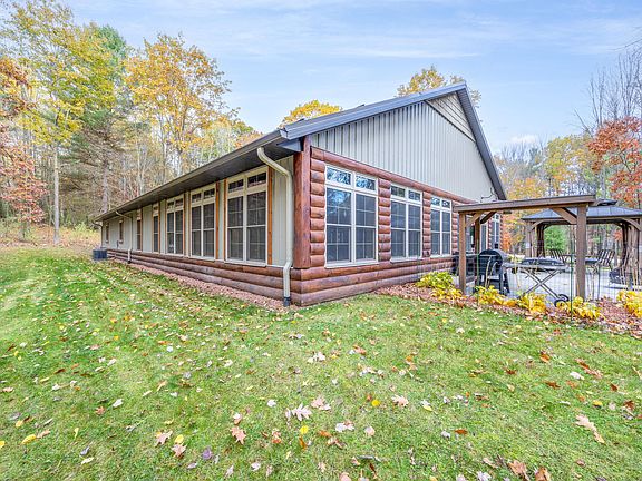 5th image of 3159 Hilltop Ln