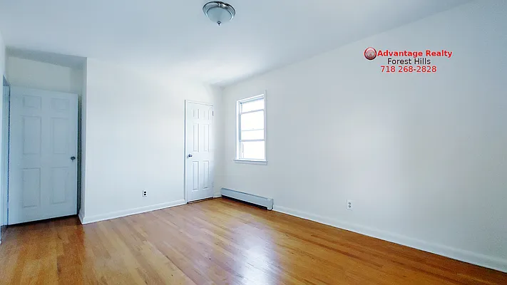 Rented by Advantage Realty of Forest Hills Inc | media 7