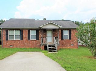 519 Warbler Ct, High Point, NC 27260