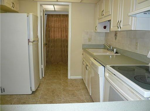 4th image of 1200 Tarpon Woods Blvd APT Q2