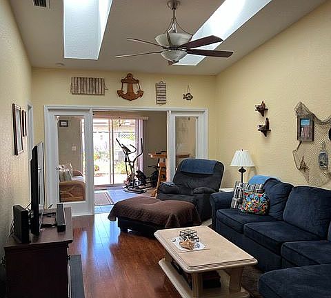4th image of 2231 Hawks Cove Cir