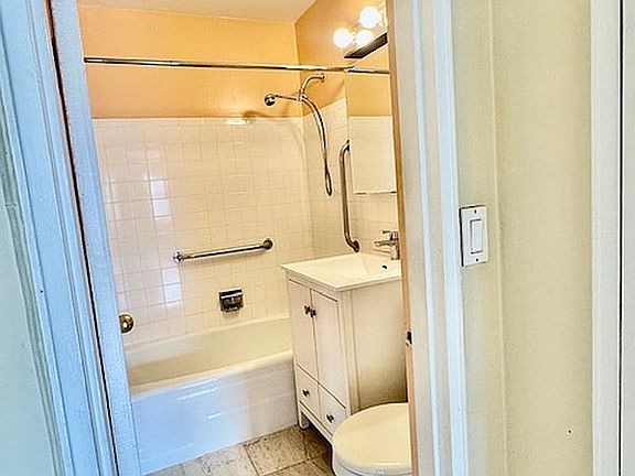 4th image of 205 W End Ave APT 11A
