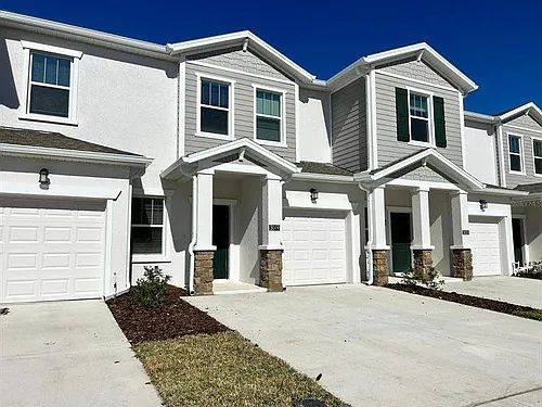 3295 Laurent Loop Photo 1