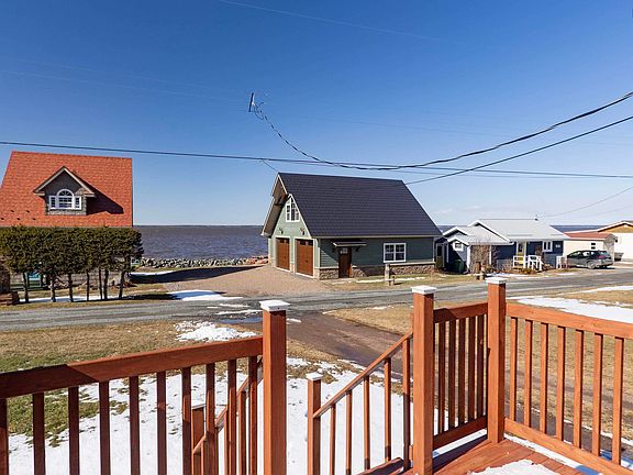 2nd image of 110 Jackson Point Rd