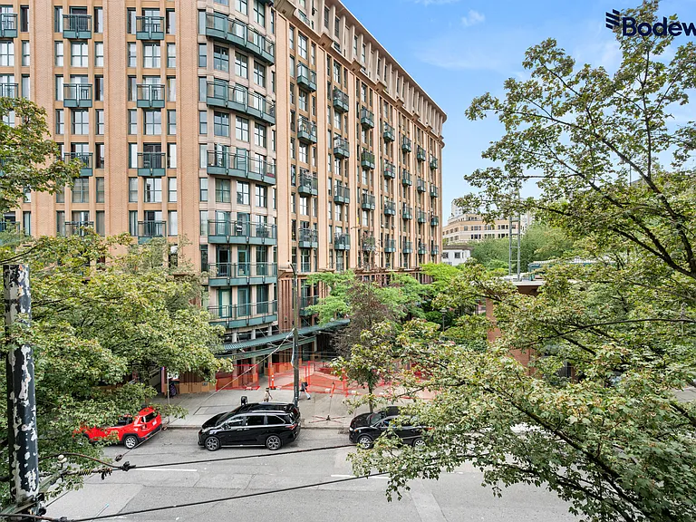 1 Cordova St E #309 — Photo 16