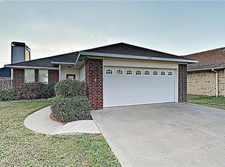 329 Windjammer Rd, Gun Barrel City, TX 75156