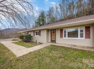 82 Greasy Cove Rd, Leicester, NC 28748