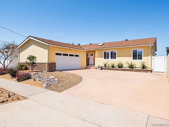 5th image of 8686 Anrol Ave