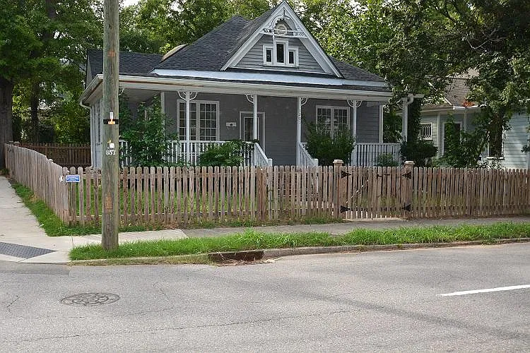 4 bed, 1900 sqft, $1,800 — Photo 1