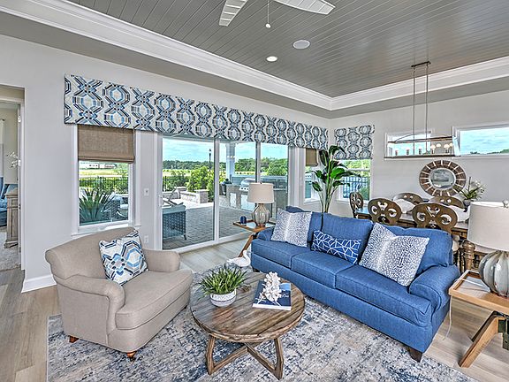 The Charlotte at Oakmont - Gathering Room