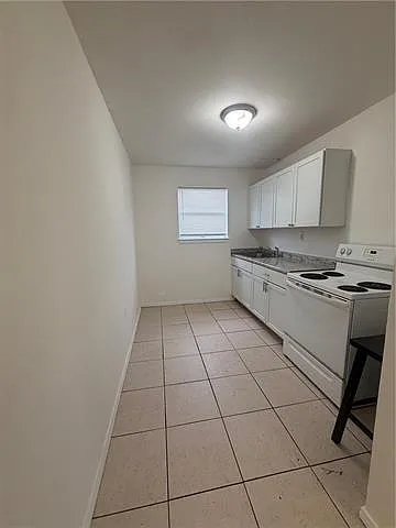 709 N Robertson St #108 — Photo 4