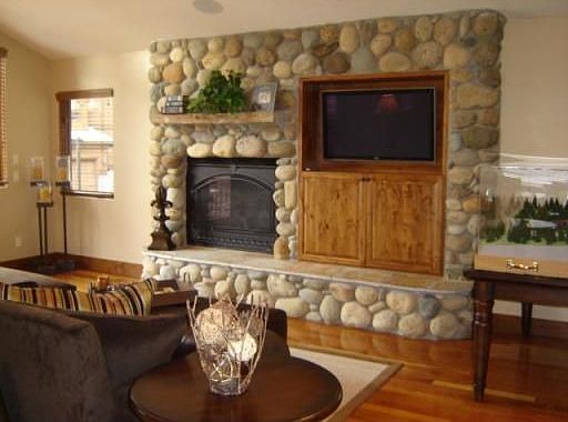 3rd image of 878 Rosewood Cir #3
