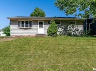 3609 38th St, Moline, IL 61265