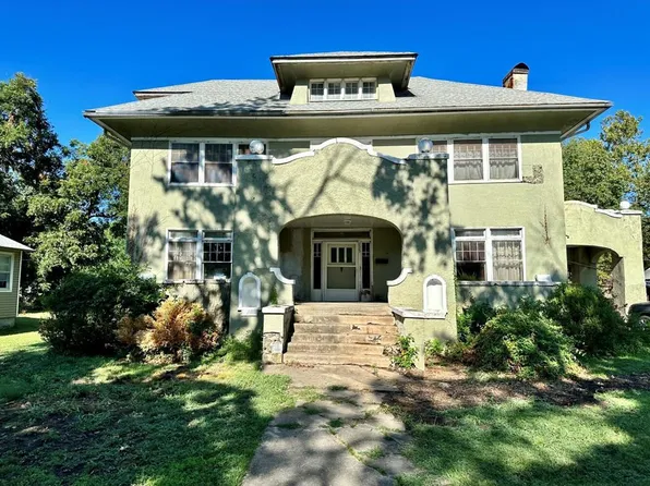 225 N Lincoln St, Erie, KS 66733