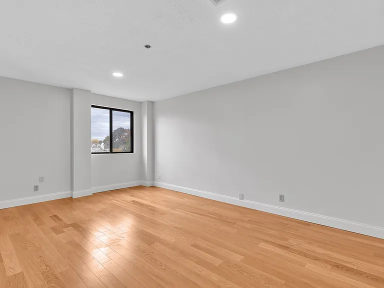 24 Corey St #305 — Photo 14